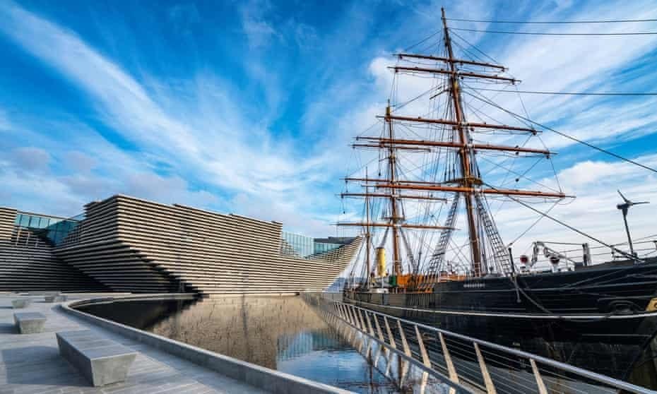 Designed to thrill … Dundee’s new V&A Museum with the RRS Discovery.